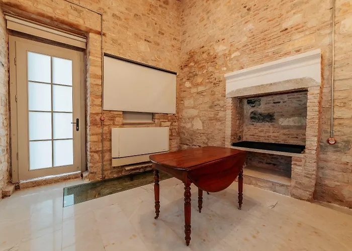 מלון Karargah אורלה